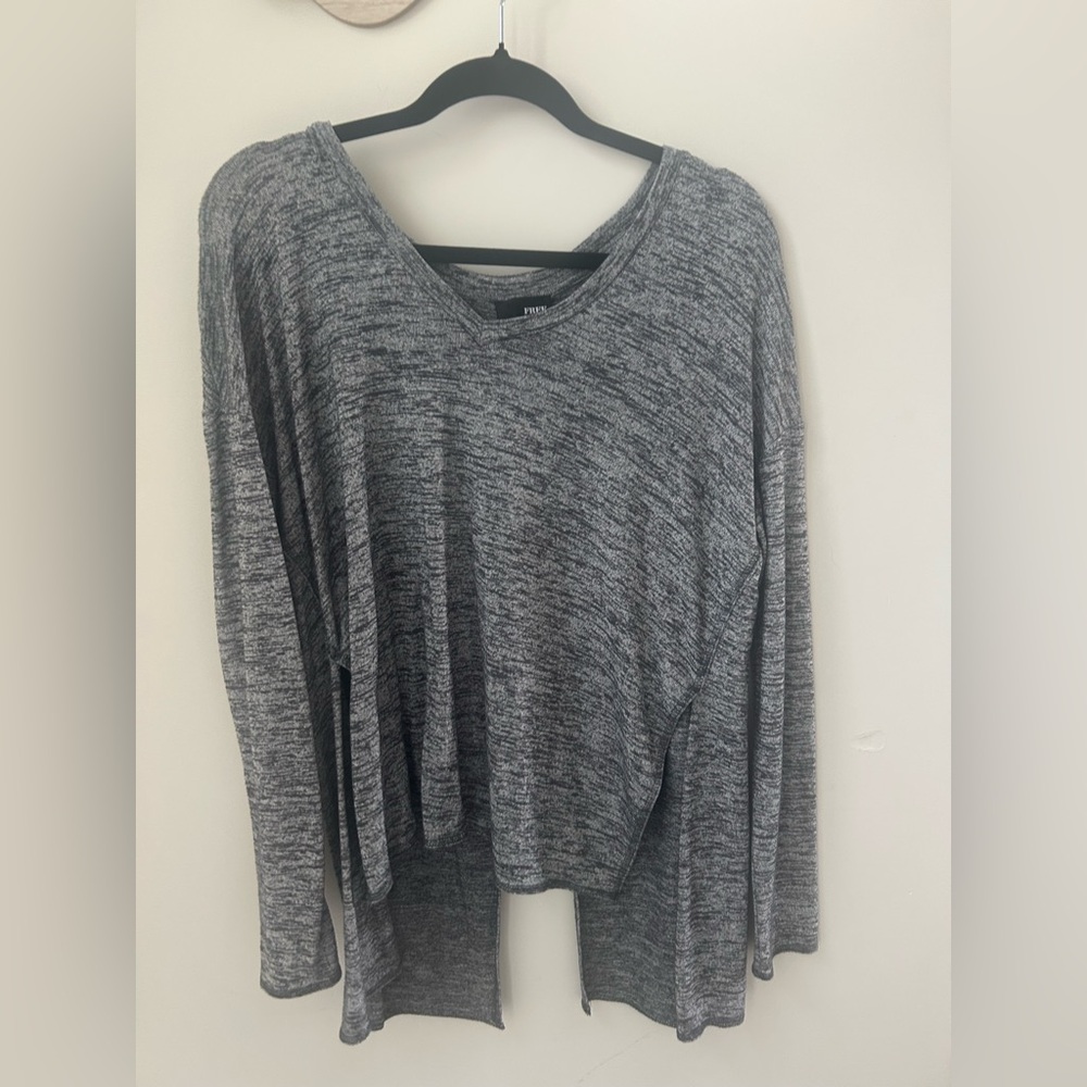 Aritzia Open-Back Gray Women's Top